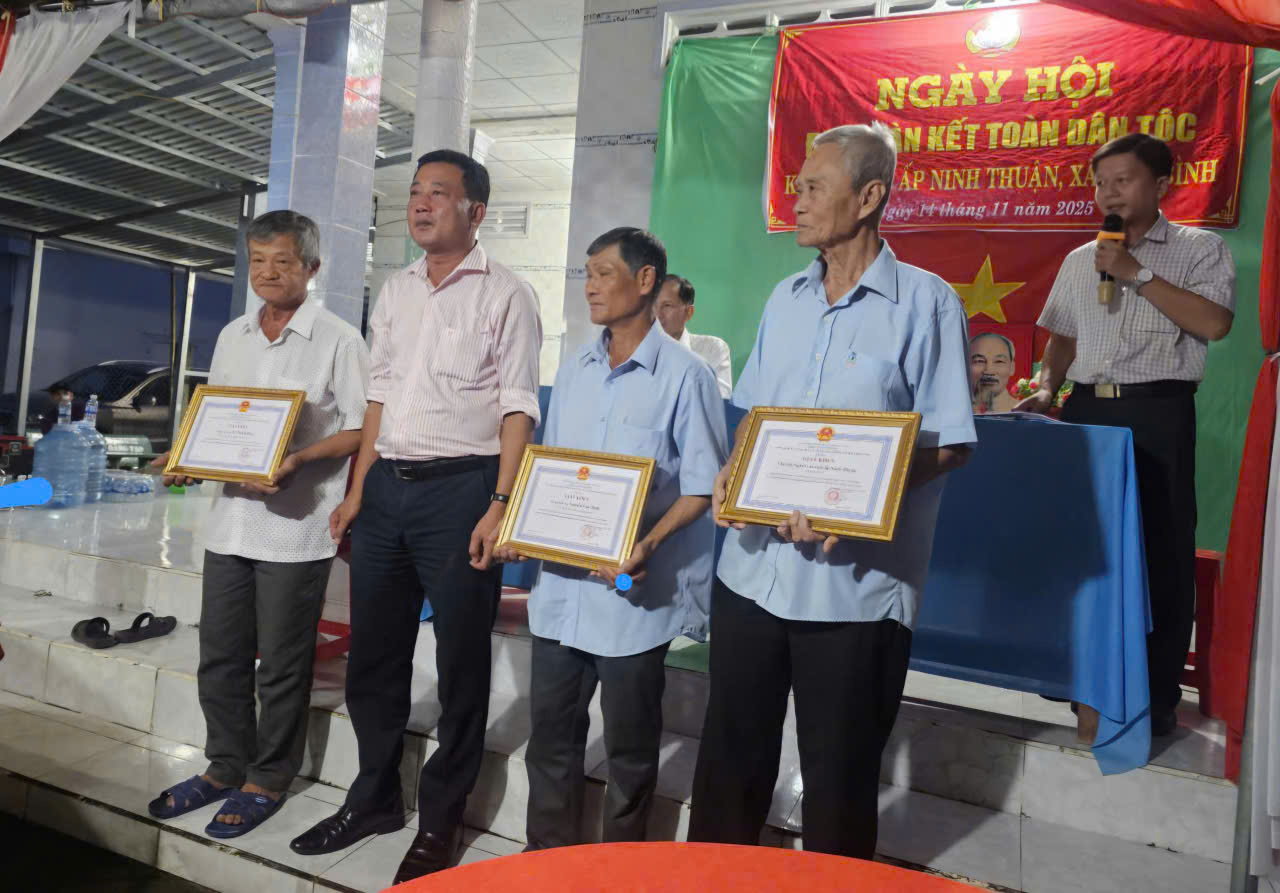 Hòa Bình: Ngày hội đại đoàn kết toàn dân tộc ấp Ninh Thuận