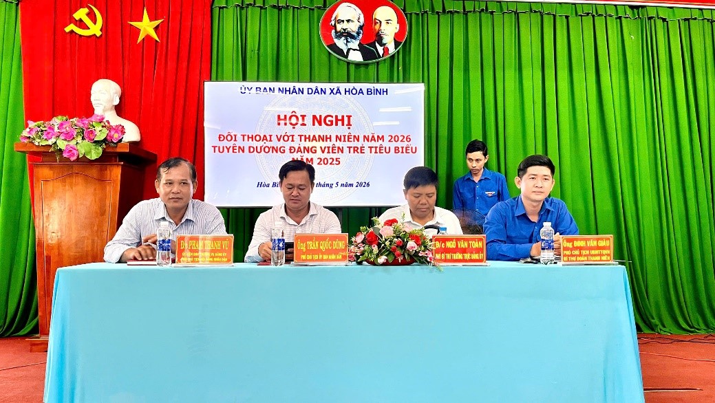 HÒA BÌNH: HỘI NGHỊ ĐỐI THOẠI VỚI THANH NIÊN NĂM 2026 TUYÊN DƯƠNG ĐẢNG VIÊN TRẺ TIÊU BIỂU NĂM 2025