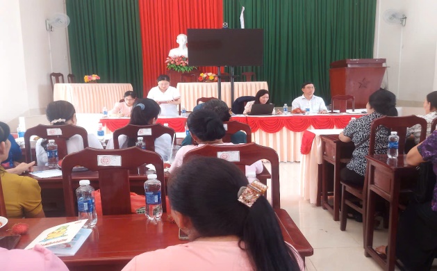 Hội Liên hiệp phụ nữ tỉnh và chi nhánh Ngân hàng Chính sách xã hội tỉnh Vĩnh Long kiểm tra công tác quản lý vốn và môt số nhiệm vụ công tác hội sau sáp nhập
